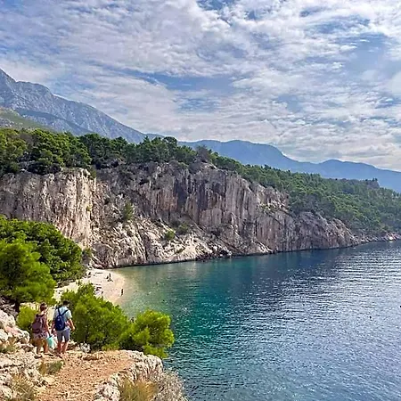 Uzelac - Pool & Sea View In